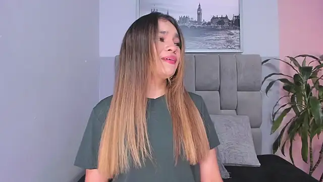 selene tylor  online show from September 18, 5:10 am