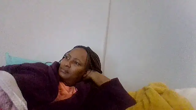 BabeAssXX online show from May 16, 7:18 am