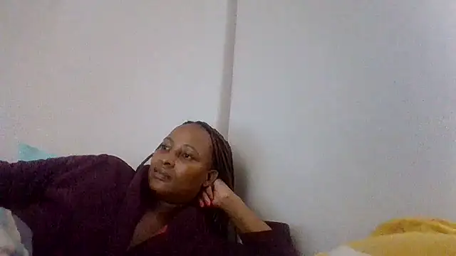 BabeAssXX online show from April 18, 7:54 am