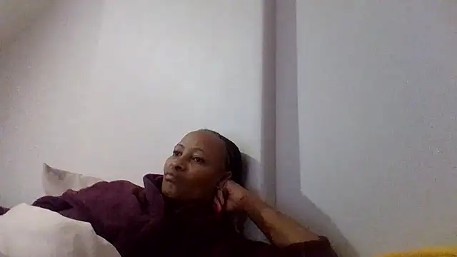 BabeAssXX online show from March 11, 4:50 am