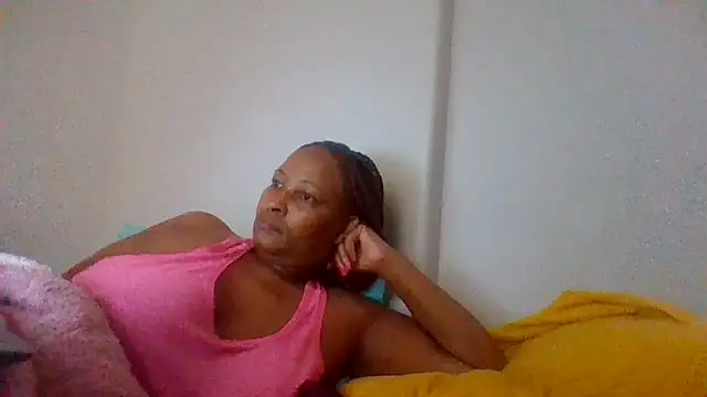 BabeAssXX online show from April 11, 5:15 am