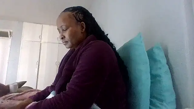 BabeAssXX online show from September 29, 7:04 am