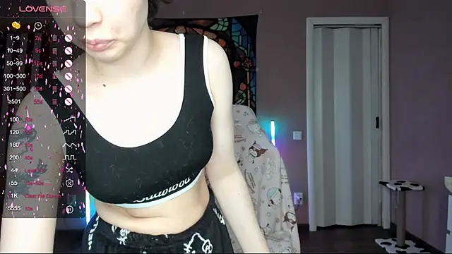 Snapshot of Project_hisoka chatting on March 14, 7:15 am Project hisoka online show from March 14, 7:15 am