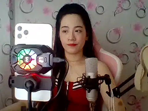 Snapshot of Nana-68 chatting on March 5, 2:23 pm Nana-68 online show from March 5, 2:23 pm