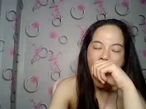 Snapshot of Nana-68 chatting on September 20, 2:22 pm Nana-68 online show from September 20, 2:22 pm
