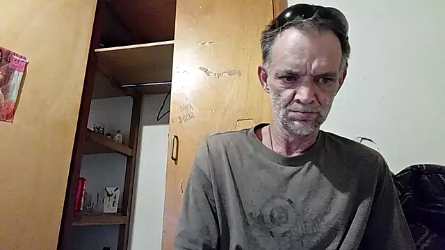 TooFknHorny7676xh online show from April 22, 1:18 pm