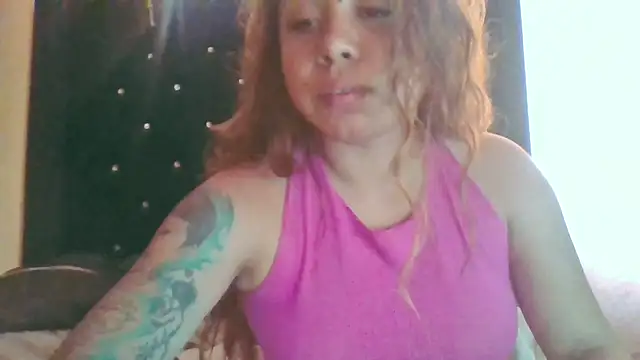 Jennxdolls online show from April 15, 2:10 pm