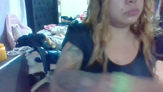 Jennxdolls online show from January 31, 3:09 am