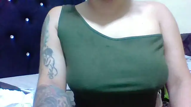 Jennxdolls online show from February 28, 11:58 am