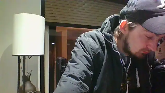 Wesleymodel online show from March 25, 7:02 pm