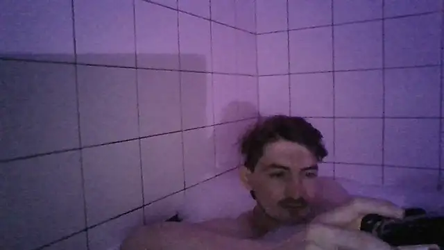 Wesleymodel online show from March 31, 9:50 pm