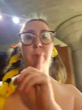 littlelustlamb online show from December 20, 6:24 pm