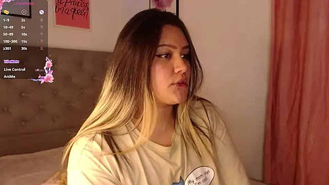 Snapshot of Ari_Martin chatting on February 19, 9:28 am Ari Martin online show from February 19, 9:28 am