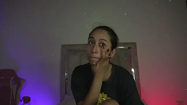 little-Emma online show from May 23, 11:59 pm