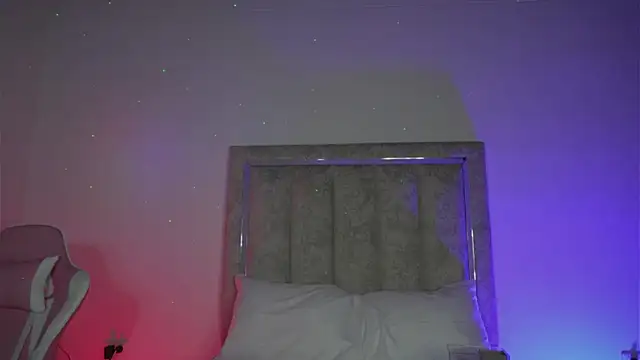 little-Emma online show from February 20, 3:36 am