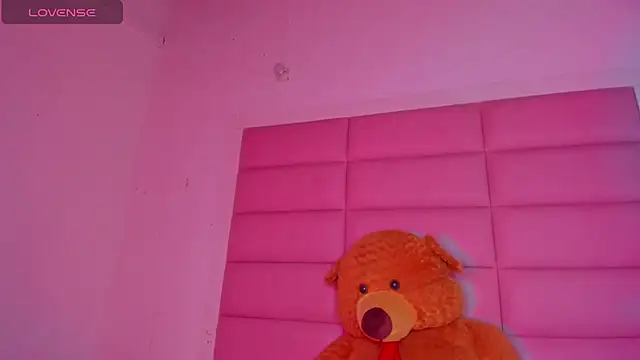 little-Emma online show from February 26, 3:14 am