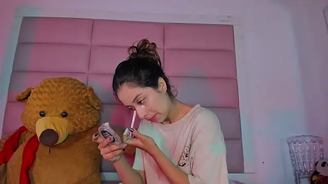 little-Emma online show from December 23, 5:40 am