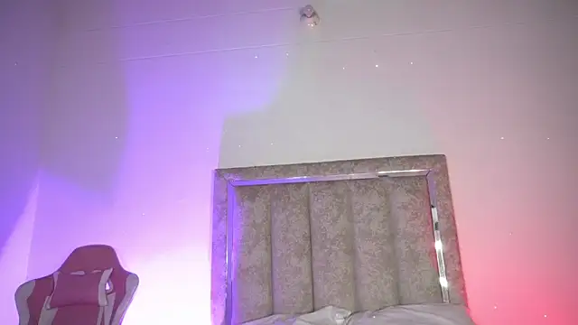 little-Emma online show from June 4, 12:26 am