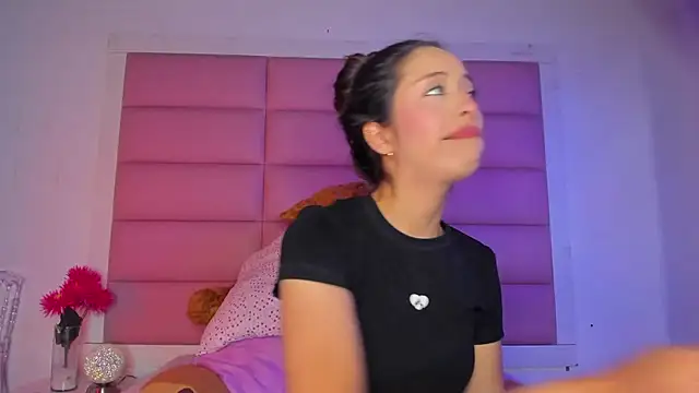 little-Emma online show from January 8, 3:12 am