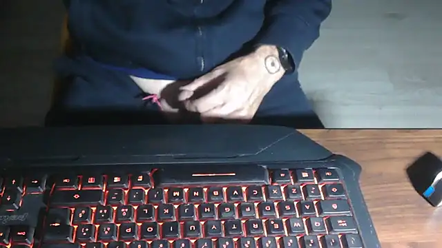 Snapshot of Adri_gard chatting on November 9, 9:19 pm Adri gard online show from November 9, 9:19 pm