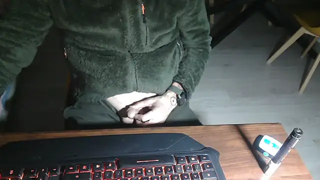 Adri gard online show from February 15, 9:25 pm