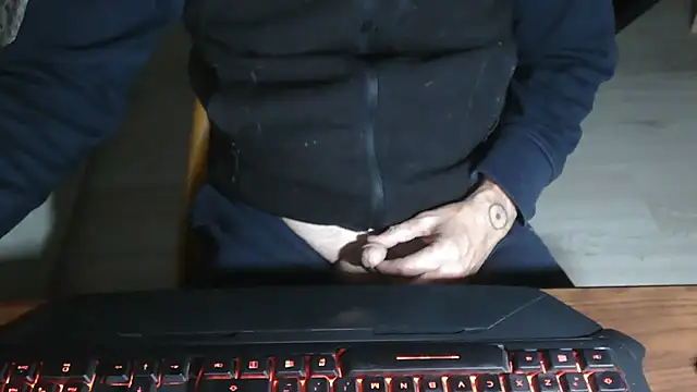 Snapshot of Adri_gard chatting on November 20, 8:53 pm Adri gard online show from November 20, 8:53 pm