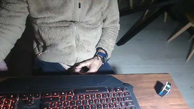 Adri gard online show from April 11, 8:12 pm