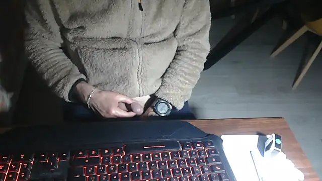 Adri gard online show from April 8, 8:32 pm