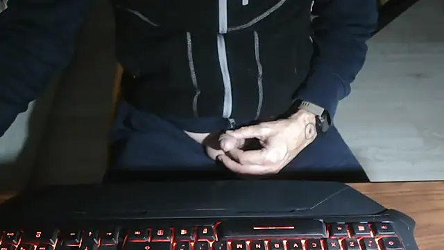 Snapshot of Adri_gard chatting on November 21, 10:42 pm Adri gard online show from November 21, 10:42 pm