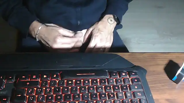 Snapshot of Adri_gard chatting on November 17, 9:30 pm Adri gard online show from November 17, 9:30 pm