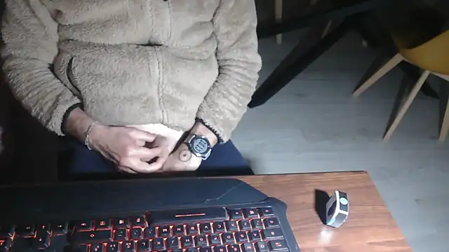 Adri gard online show from March 24, 9:15 pm