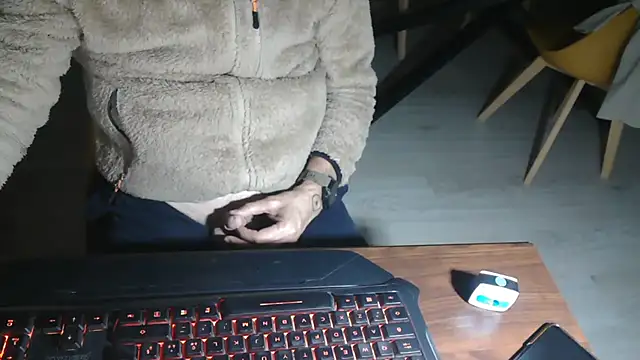 Adri gard online show from March 7, 9:20 pm