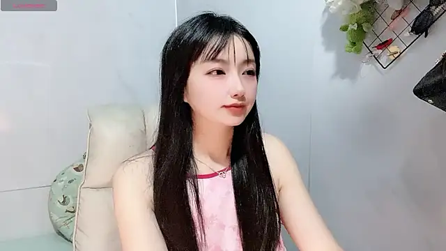 Snapshot of Nery_Asian chatting on January 6, 2:04 am Nery Asian online show from January 6, 2:04 am