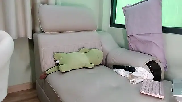 Snapshot of Nery_Asian chatting on July 13, 2:33 am Nery Asian online show from July 13, 2:33 am