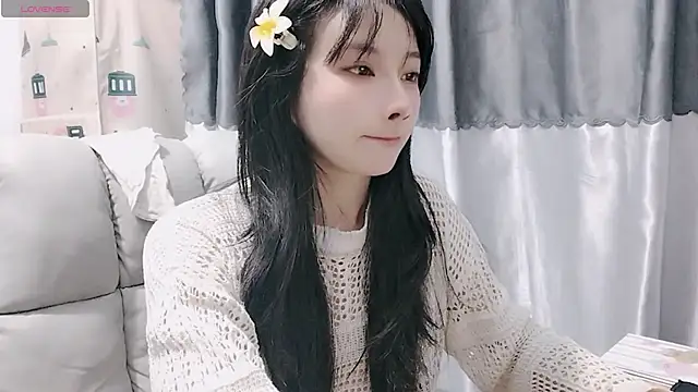 Snapshot of Nery_Asian chatting on February 12, 2:45 am Nery Asian online show from February 12, 2:45 am