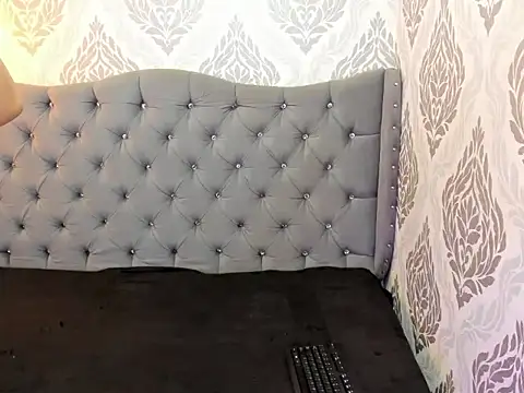 Lilyevansx online show from May 26, 12:14 pm
