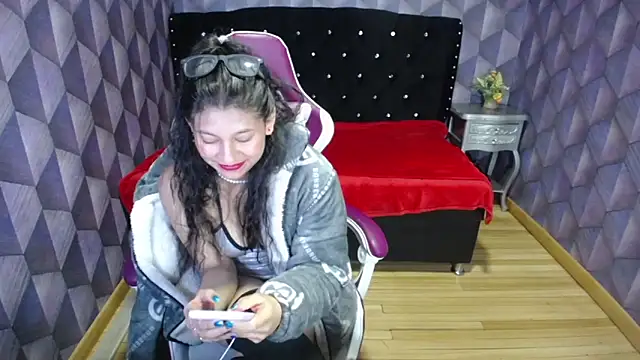 Lilyevansx online show from March 21, 1:23 pm