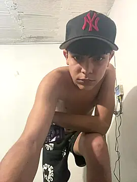 Snapshot of SpicyBoy_ chatting on October 9, 10:43 pm SpicyBoy online show from October 9, 10:43 pm