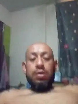 pineda1689 online show from October 30, 8:06 pm