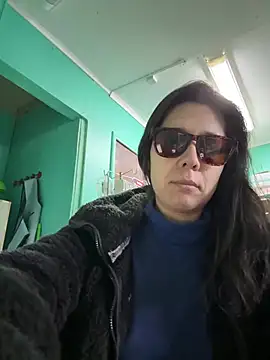 Reinacatchile online show from March 12, 3:16 pm