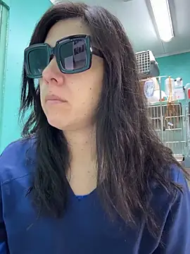 Reinacatchile online show from March 7, 2:33 pm