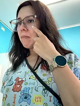 Reinacatchile online show from January 15, 8:45 pm