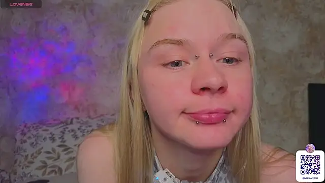 Snapshot of Milia_Parker chatting on May 19, 4:03 pm Milia Parker online show from May 19, 4:03 pm