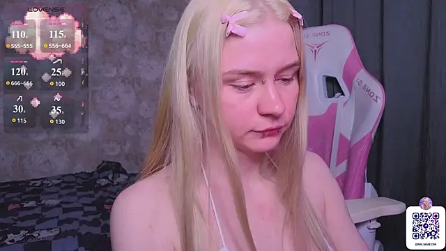 Snapshot of Milia_Parker chatting on May 14, 10:51 pm Milia Parker online show from May 14, 10:51 pm