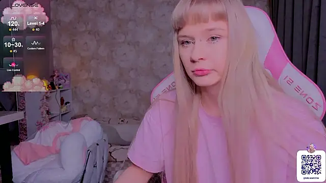 Milia Parker online show from March 11, 8:14 pm