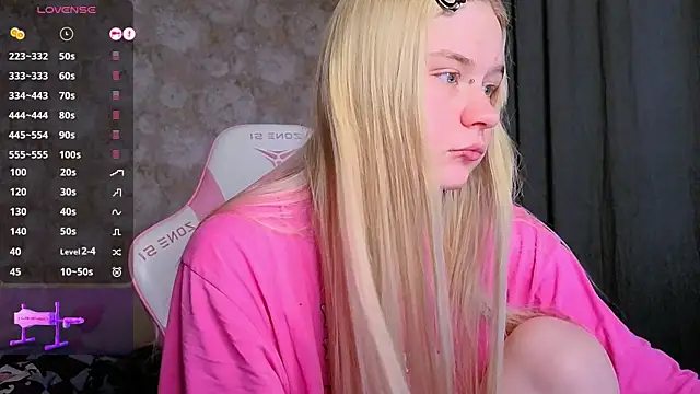 Snapshot of Milia_Parker chatting on June 4, 7:40 pm Milia Parker online show from June 4, 7:40 pm