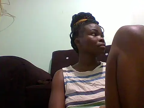 Snapshot of sexxyqueenn22 chatting on November 15, 12:47 am sexxyqueenn22 online show from November 15, 12:47 am