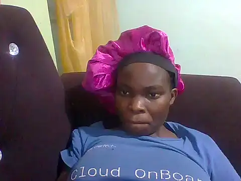 Snapshot of sexxyqueenn22 chatting on November 17, 4:00 pm sexxyqueenn22 online show from November 17, 4:00 pm