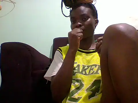 Snapshot of sexxyqueenn22 chatting on November 4, 10:02 pm sexxyqueenn22 online show from November 4, 10:02 pm