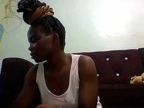 Snapshot of sexxyqueenn22 chatting on October 27, 9:05 pm sexxyqueenn22 online show from October 27, 9:05 pm